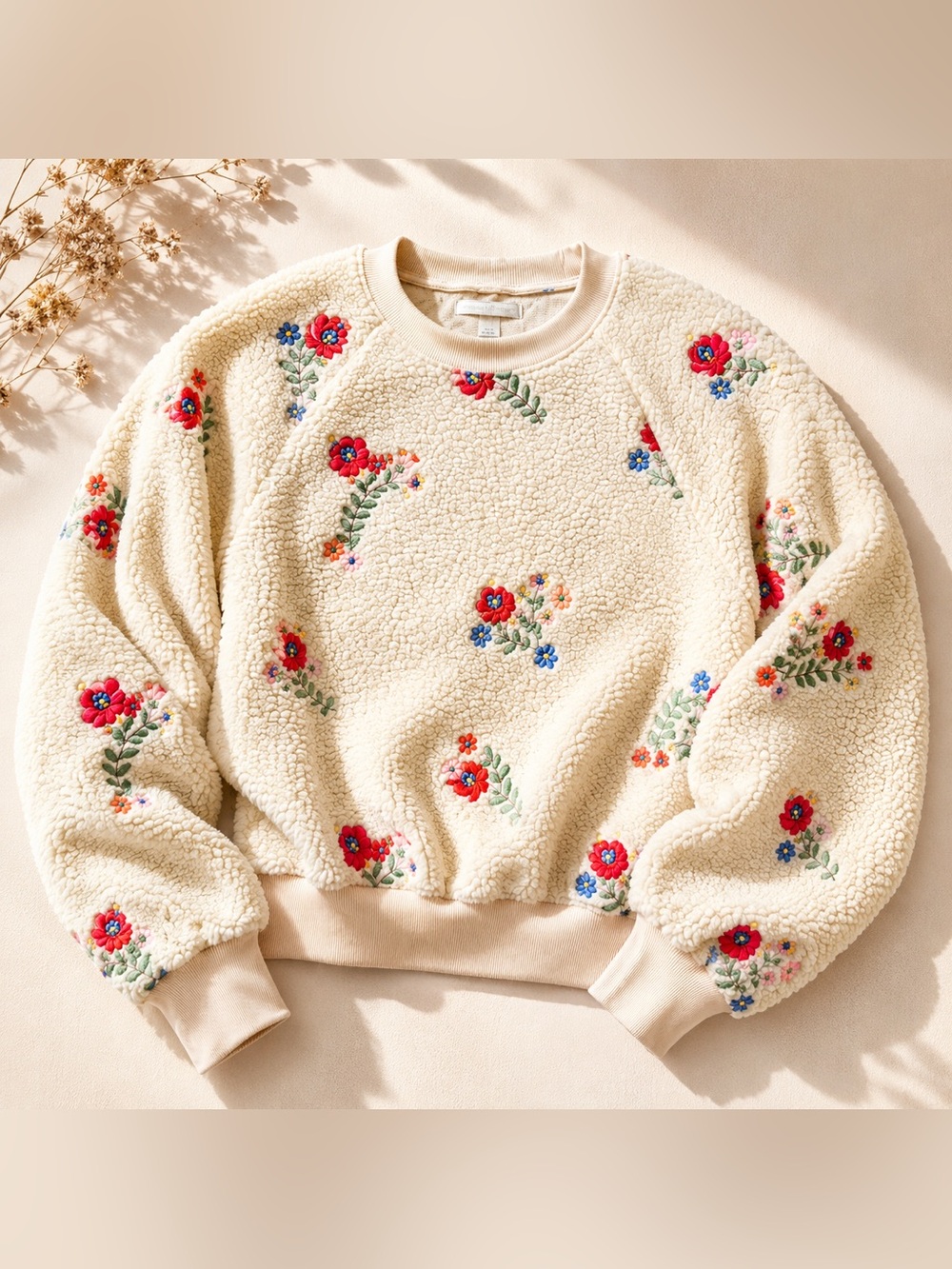 Urban Outfitters Aster Floral Embroidered Sherpa Sweatshirt Size Medium